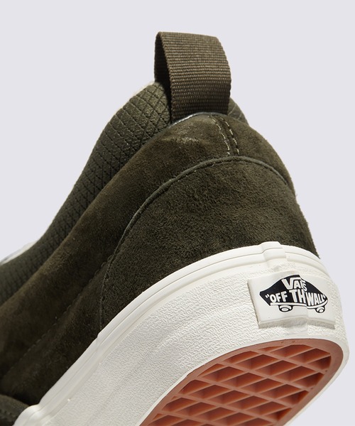 VANS（バンズ）の「スリッポン ミッド / Slip-On Mid COZY KNIT OLIVE VN0009QUOLV1（スリッポン・メンズ・ダークオリーブ・4）」の6枚目の写真