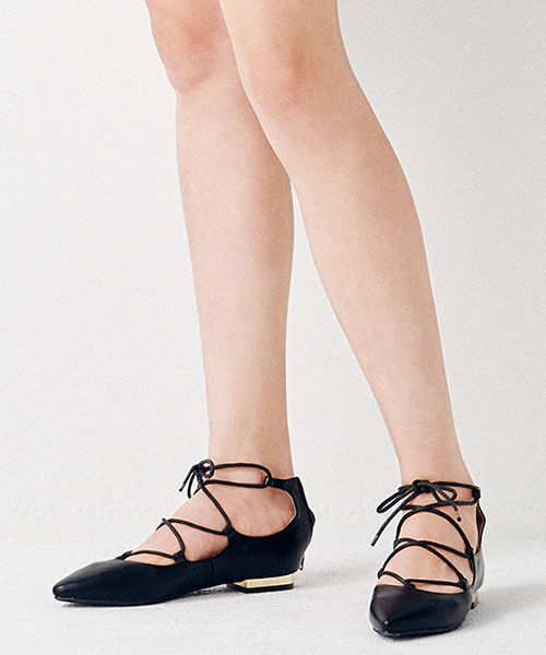 MICOAMERI（ミコアメリ）の「ギリーパンプス（パンプス・レディース・ブラック/シルバー/ホワイト・M/S/L）」の2枚目の写真