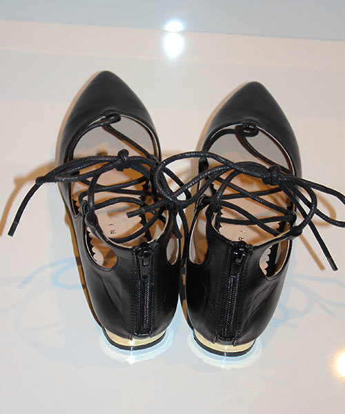 MICOAMERI（ミコアメリ）の「ギリーパンプス（パンプス・レディース・ブラック/シルバー/ホワイト・M/S/L）」の9枚目の写真