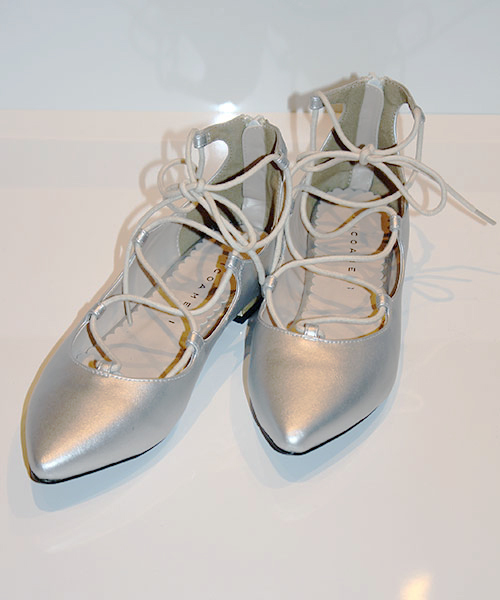 MICOAMERI（ミコアメリ）の「ギリーパンプス（パンプス・レディース・ブラック/シルバー/ホワイト・M/S/L）」の6枚目の写真