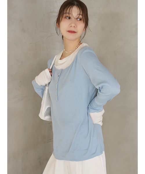 emmi(エミ)の「【emmi×PlaxTM】レイヤードデザインヘンリーネックカットソー(Tシャツ/カットソー・レディース・ネイビー/ライトブルー/ライトグレー・F)」の7枚目の写真