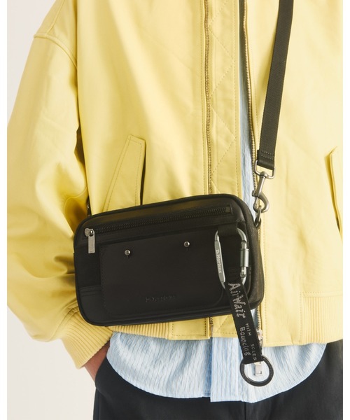 Dr. Martens(ドクターマーチン)の「Dr. Martens/ドクターマーチン ユーティリティ クロスボディ 43142001(ショルダーバッグ・メンズ・ブラック・FREE)」の4枚目の写真