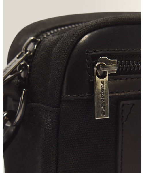 Dr. Martens(ドクターマーチン)の「Dr. Martens/ドクターマーチン ユーティリティ クロスボディ 43142001(ショルダーバッグ・メンズ・ブラック・FREE)」の6枚目の写真