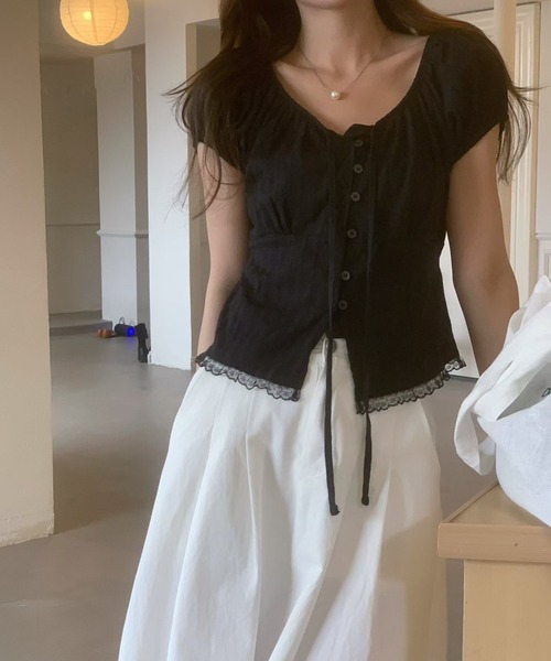 LETee（レティー）の「パフスリーブとレースデザインが大人フェミニンな雰囲気を演出する半袖プルオーバー（シャツ/ブラウス・レディース・ホワイト/ブラック・FREE）」の9枚目の写真