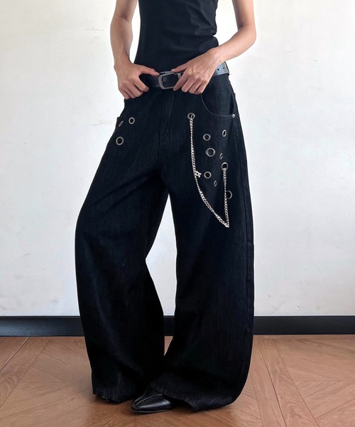 SHEENA（シーナ）の「チェーン付きアイレットデニムカーブワイドパンツ（デニムパンツ・レディース・インディゴブルー・L/M/S）」の20枚目の写真