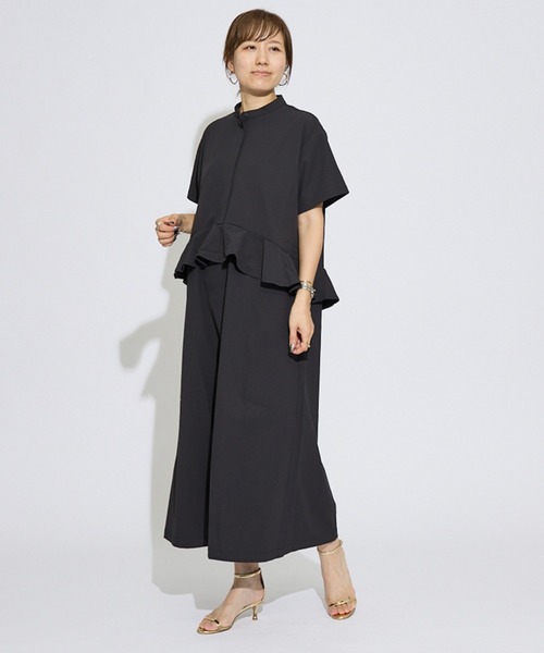 DESIGNWORKS(デザインワークス)の「【一部店舗限定】吸水拡散ウエストラッフルワンピース(ワンピース・レディース・ブラック・フリー)」の2枚目の写真