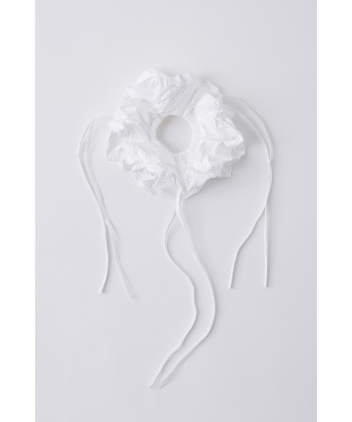 ENFOLD(エンフォルド)の「RAIN-CLOUD SCRUNCHIE(シュシュ・レディース・ホワイト・38)」の1枚目の写真