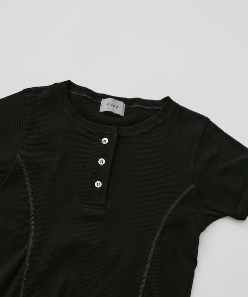 CONZ(コンズ)の「fitted rib henry short sleeve(Tシャツ/カットソー・レディース・ダークグレー/ブラック/ダークネイビー/ピンク・2/1)」の6枚目の写真