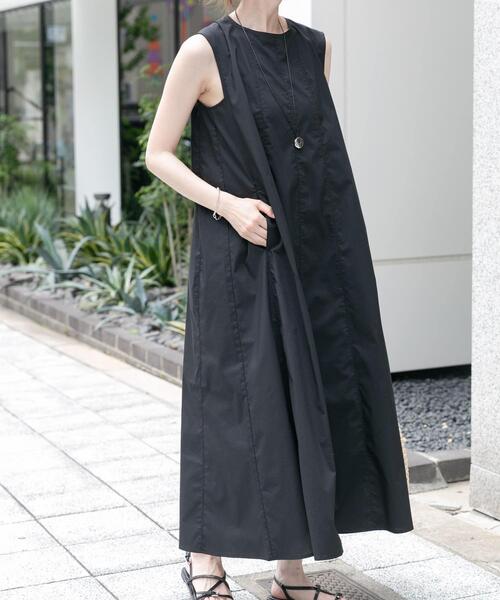 ITEMS URBANRESEARCH(アイテムズ アーバンリサーチ)の「『イージーケア』テントシルエットワンピース(ワンピース・レディース・ブラック/キャメル/ブルー・FREE)」の4枚目の写真