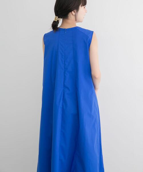 ITEMS URBANRESEARCH(アイテムズ アーバンリサーチ)の「『イージーケア』テントシルエットワンピース(ワンピース・レディース・ブラック/キャメル/ブルー・FREE)」の9枚目の写真
