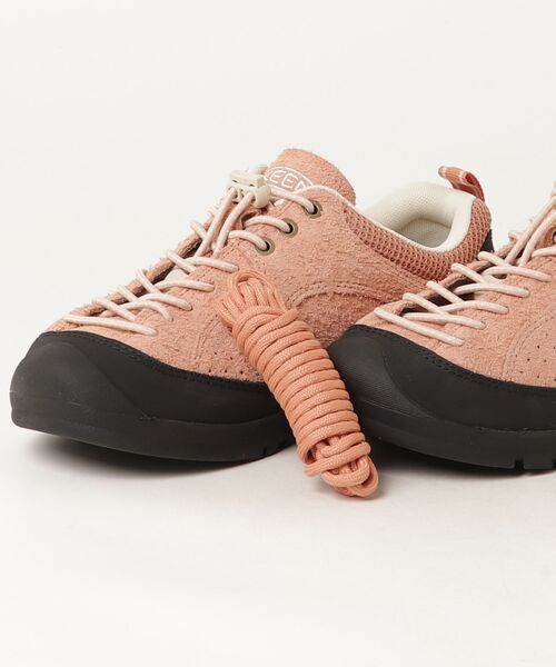 KEEN(キーン)の「【New color】JASPER "ROCKS" SP / ジャスパー ロックス エスピー / レディース スニーカー(スニーカー・レディース・サーモンピンク・22.5cm/23cm/23.5cm/24cm/24.5cm/25cm/25.5cm/26cm)」の4枚目の写真
