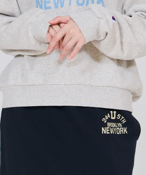 Champion(チャンピオン)の「【Champion/チャンピオン】レディース ラグランスリーブスウェットシャツ(スウェット・レディース・ヘザーグレー/ダークネイビー/ブラック系その他・LARGE/MEDIUM)」の4枚目の写真
