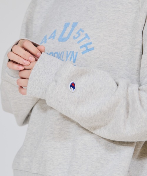 Champion(チャンピオン)の「【Champion/チャンピオン】レディース ラグランスリーブスウェットシャツ(スウェット・レディース・ヘザーグレー/ダークネイビー/ブラック系その他・LARGE/MEDIUM)」の6枚目の写真