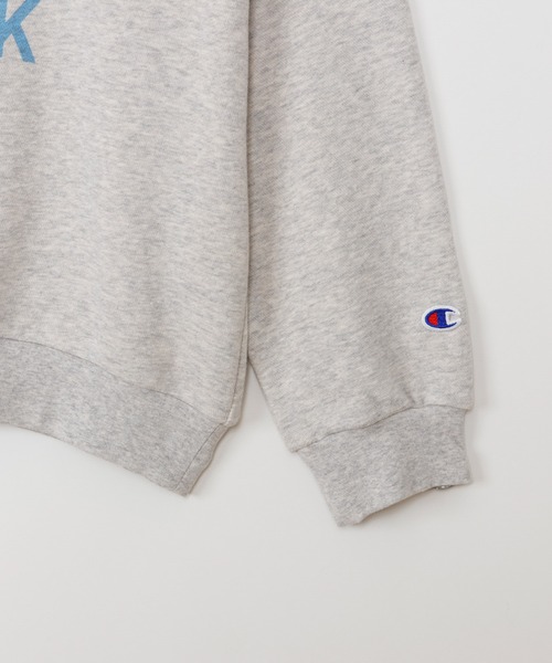 Champion(チャンピオン)の「【Champion/チャンピオン】レディース ラグランスリーブスウェットシャツ(スウェット・レディース・ヘザーグレー/ダークネイビー/ブラック系その他・LARGE/MEDIUM)」の15枚目の写真