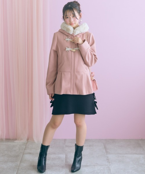marun(マルン)の「<大きいサイズ>ミディ丈フェイクファーフードダッフルコート marun(ダッフルコート・レディース・ネイビー/ピンク・5L/4L/3L/LL/L)」の6枚目の写真