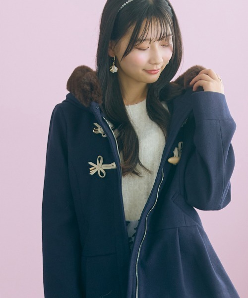marun(マルン)の「<大きいサイズ>ミディ丈フェイクファーフードダッフルコート marun(ダッフルコート・レディース・ネイビー/ピンク・5L/4L/3L/LL/L)」の7枚目の写真