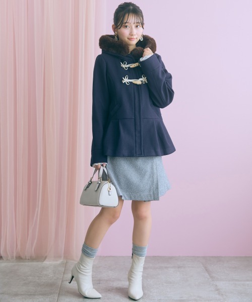 marun(マルン)の「<大きいサイズ>ミディ丈フェイクファーフードダッフルコート marun(ダッフルコート・レディース・ネイビー/ピンク・5L/4L/3L/LL/L)」の10枚目の写真
