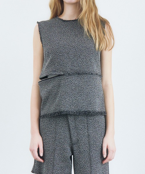 LE CIEL BLEU（ルシェルブルー）の「ツイードスリーブレストップ / Tweed Sleeveless TOP（シャツ/ブラウス・レディース・ネイビー/ブラック・36）」の8枚目の写真