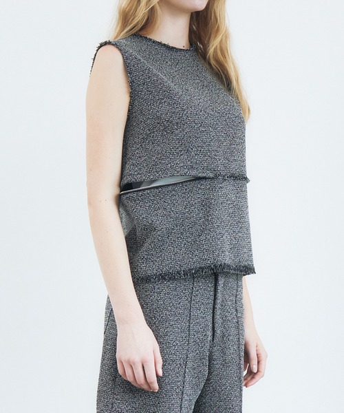 LE CIEL BLEU（ルシェルブルー）の「ツイードスリーブレストップ / Tweed Sleeveless TOP（シャツ/ブラウス・レディース・ネイビー/ブラック・36）」の7枚目の写真