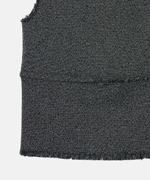 LE CIEL BLEU（ルシェルブルー）の「ツイードスリーブレストップ / Tweed Sleeveless TOP（シャツ/ブラウス・レディース・ネイビー/ブラック・36）」の12枚目の写真