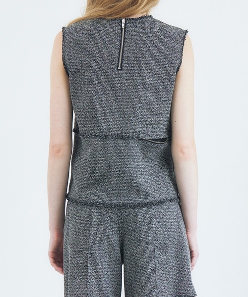 LE CIEL BLEU（ルシェルブルー）の「ツイードスリーブレストップ / Tweed Sleeveless TOP（シャツ/ブラウス・レディース・ネイビー/ブラック・36）」の9枚目の写真