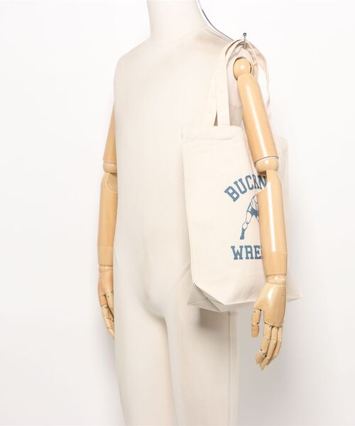 Ol' Basics(オールベーシックス)の「Ol' Basics(オール・ベーシックス) トートバッグ キャンバス レスリングイラスト カレッジロゴ プリント 鞄 BAG アメカジ メンズ レディース ユニセックス Mサイズ(トートバッグ・レディース・ナチュラル・FREE)」の6枚目の写真