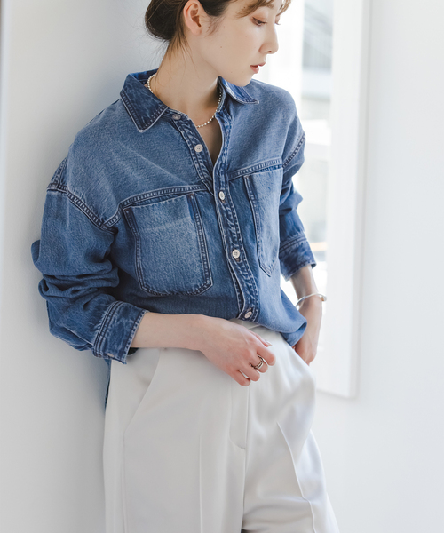 Noble(ノーブル)の「《WEB限定追加》スージングデニムビッグポケットシャツ(シャツ/ブラウス・レディース・ネイビー・FREE)」の14枚目の写真