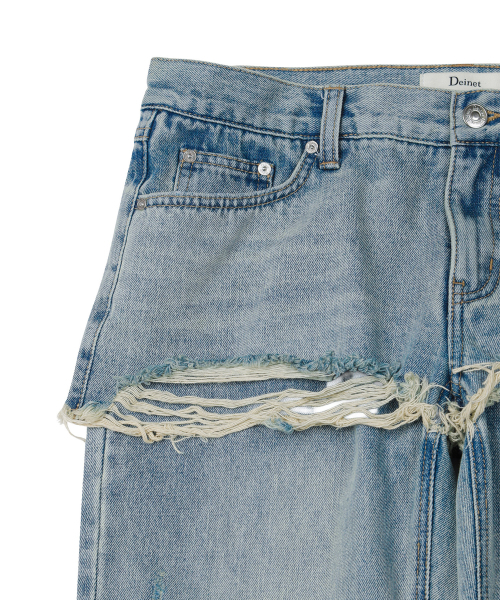 DEINET(ダイニット)の「LAYERED SEMI BOOTSCUT DENIM PANTS IN LIGHT BLUE(デニムパンツ・レディース・その他・SMALL/MEDIUM)」の4枚目の写真