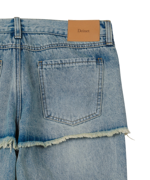 DEINET(ダイニット)の「LAYERED SEMI BOOTSCUT DENIM PANTS IN LIGHT BLUE(デニムパンツ・レディース・その他・SMALL/MEDIUM)」の5枚目の写真