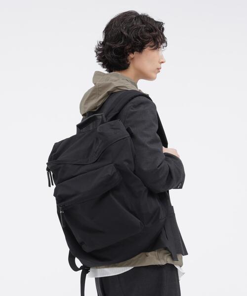 MARGARET HOWELL(マーガレットハウエル)の「COTTON NYLON HIDENSE POPLIN(バックパック/リュック・レディース・ベージュ/ブラック・FREE)」の3枚目の写真