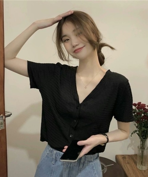 center i(センターアイ)の「Vネック 前開きボタン 半袖トップス(Tシャツ/カットソー・レディース・ホワイト/ブラック・FREE)」の14枚目の写真