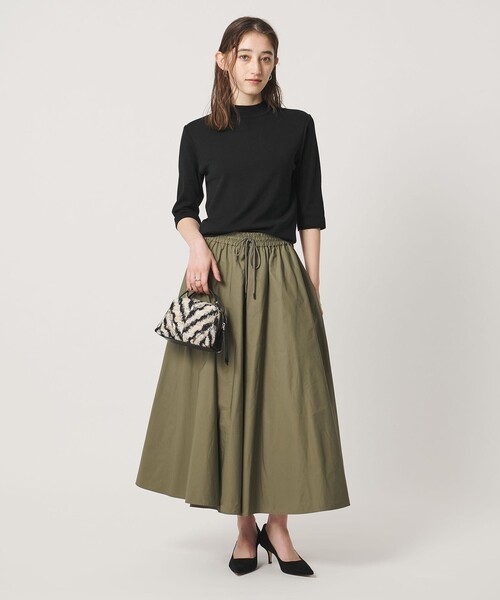 UNITED ARROWS(ユナイテッドアローズ)の「5分袖 ミニ ハイネック ニット ‐ウォッシャブル‐(ニット/セーター・レディース・ブラック/ダークブラウン/ナチュラル・FREE)」の4枚目の写真