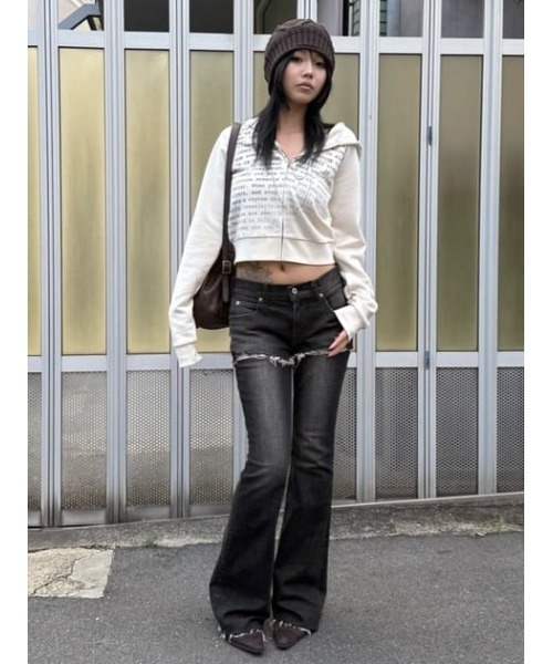 LAGUA GEM(ラグアジェム)の「TYPOGRAPHY ZIP フーディ(パーカー・レディース・アイボリー/カーキ/ブラック・FREE)」の7枚目の写真