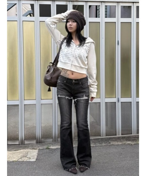 LAGUA GEM(ラグアジェム)の「TYPOGRAPHY ZIP フーディ(パーカー・レディース・アイボリー/カーキ/ブラック・FREE)」の8枚目の写真