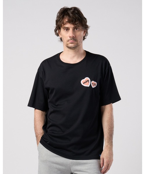 wjk（ダヴルジェイケイ）の「2-heart patch cool touch S/S（Tシャツ/カットソー・メンズ・ブラック×ピンク/ホワイト×ピンク/ブルー系その他/ホワイト×レッド・MEDIUM/SMALL/X-LARGE/LARGE）」の11枚目の写真