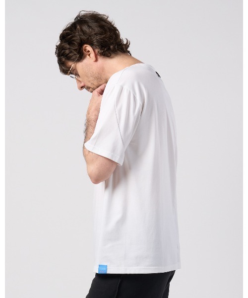 wjk（ダヴルジェイケイ）の「2-heart patch cool touch S/S（Tシャツ/カットソー・メンズ・ブラック×ピンク/ホワイト×ピンク/ブルー系その他/ホワイト×レッド・MEDIUM/SMALL/X-LARGE/LARGE）」の16枚目の写真