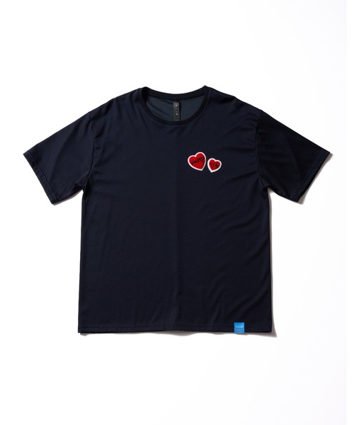 wjk（ダヴルジェイケイ）の「2-heart patch cool touch S/S（Tシャツ/カットソー・メンズ・ブラック×ピンク/ホワイト×ピンク/ブルー系その他/ホワイト×レッド・MEDIUM/SMALL/X-LARGE/LARGE）」の18枚目の写真