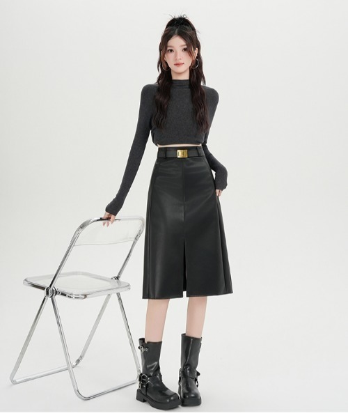 witch(ウイッチ)の「ハイウエストのレザースカート(スカート・レディース・ブラウン/ブラック・L/M)」の3枚目の写真