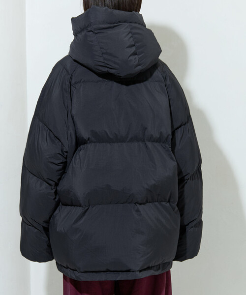 FREAK'S STORE(フリークスストア)の「限定展開 KELTY × FREAK'S STORE/ケルティ 別注 サーモライト 中綿 ショート フーディー ジャケット(ダウンジャケット/コート・レディース・オリーブ/ベージュ/ブラック・フリ-)」の11枚目の写真