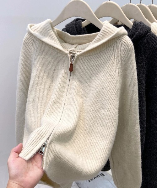 owen（オーウェン）の「ハーフジップフーディーニットトップス（ニット/セーター・レディース・ブラウン/ベージュ/ホワイト/ダークグレー/ライトグレー・FREE）」の5枚目の写真