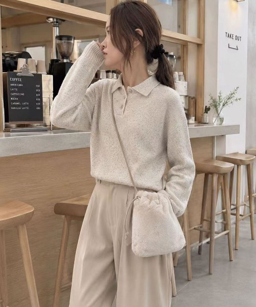 CORNERS(コーナーズ)の「巾着ファーショルダーバッグ(ショルダーバッグ・レディース・アイボリー/ブラック/レオパード/ベージュ・FREE)」の2枚目の写真