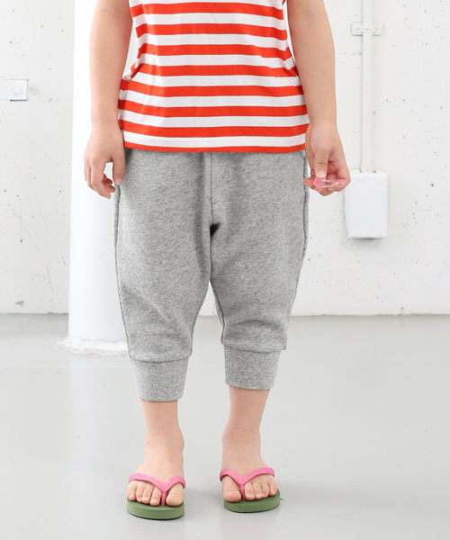 URBAN RESEARCH DOORS(アーバンリサーチドアーズ)の「DOORS 裏毛サルエルパンツ(その他パンツ・キッズ・ライトグレー/グレー・120/90/105)」の3枚目の写真