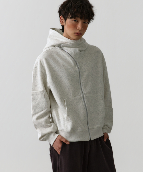 LXT（エルエックスティー）の「アシンメトリックハイネック セミクロップドフードジップアップ [メランジホワイト]（パーカー・レディース・ホワイト・MEDIUM/LARGE/X-LARGE）」の3枚目の写真