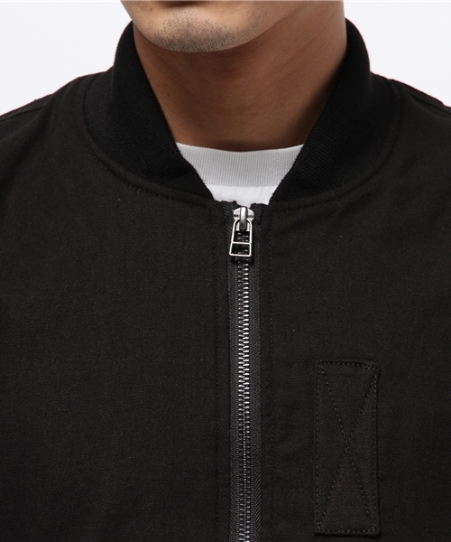 Denime（ドゥニーム）の「コットンリネン MA-1（MA-1・メンズ・カーキ/ブラック・LARGE/MEDIUM）」の6枚目の写真