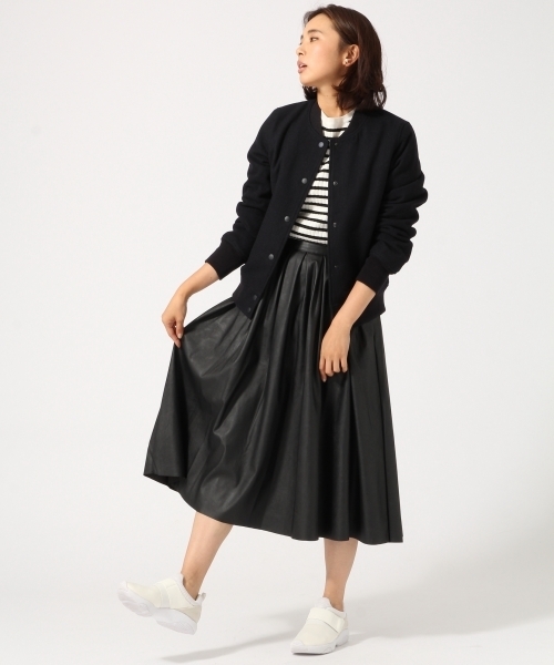 GLOBAL WORK(グローバルワーク)の「フェイクレザータックスカート/725060(スカート・レディース・ブラック/ライトグレー・MEDIUM/LARGE)」の3枚目の写真