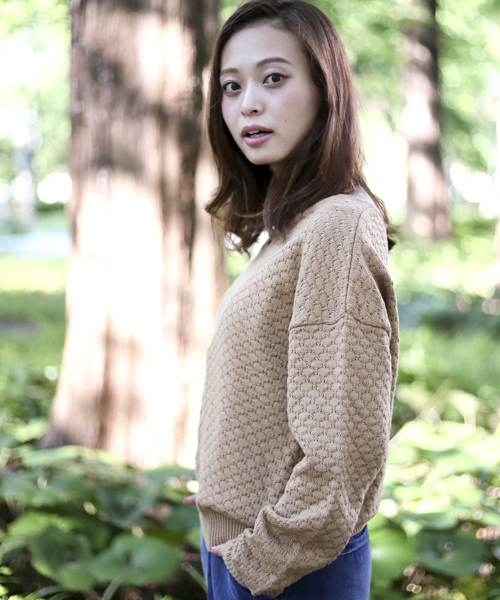 Denime（ドゥニーム）の「ポップコーンVネックニット（ニット/セーター・レディース・ベージュ/グレー/ワイン・FREE）」の4枚目の写真