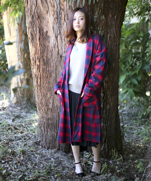 Denime（ドゥニーム）の「ポップコーンVネックニット（ニット/セーター・レディース・ベージュ/グレー/ワイン・FREE）」の16枚目の写真