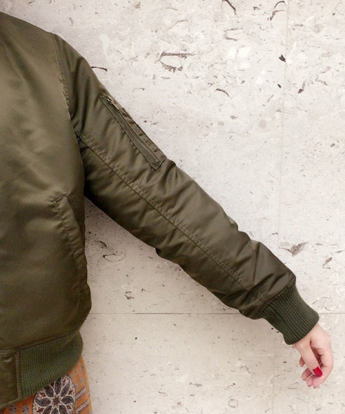 archives（アルシーヴ）の「中綿MA-1（MA-1・レディース・グレー/ブラック/カーキ・MEDIUM）」の10枚目の写真