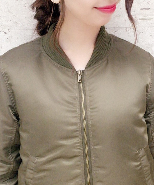 archives（アルシーヴ）の「中綿MA-1（MA-1・レディース・グレー/ブラック/カーキ・MEDIUM）」の4枚目の写真