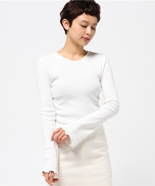 SLY（スライ）の「CROPPED FLARE SLEEVE TOPS（Tシャツ/カットソー・レディース・イエロー/ホワイト/ブラック・1/2）」の2枚目の写真